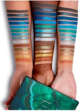 Hipdot Cenote Eyeshadow Palette